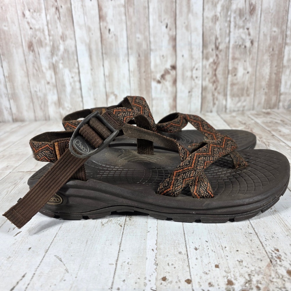 Chaco Z2 Classic Mens Sandals Brown Orange Zig Zag Strappy Toe Loop Size M9